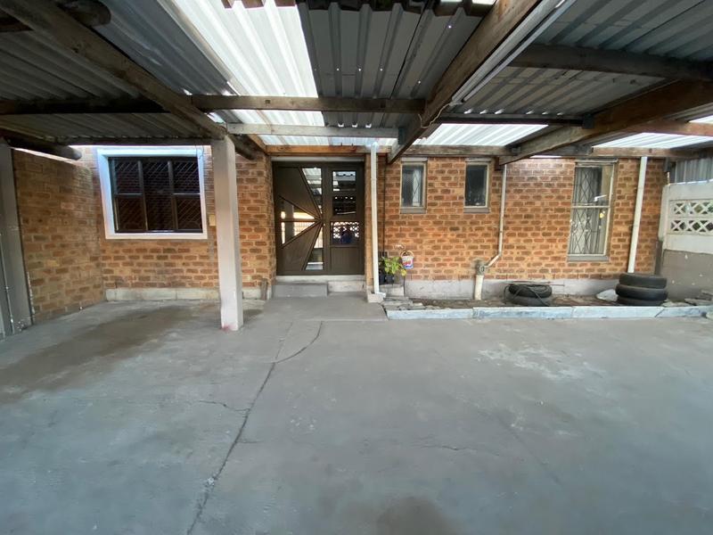 3 Bedroom Property for Sale in Mitchells Plain Central Western Cape